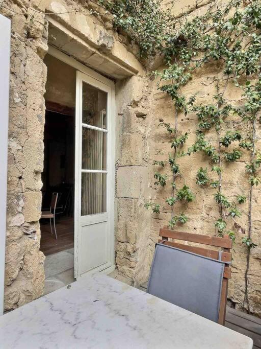 Chez Lydia - Loft Cosy, Depart Canoe A Pied, Proche Pont-Du-Gard Et Uzes Remoulins Exteriör bild